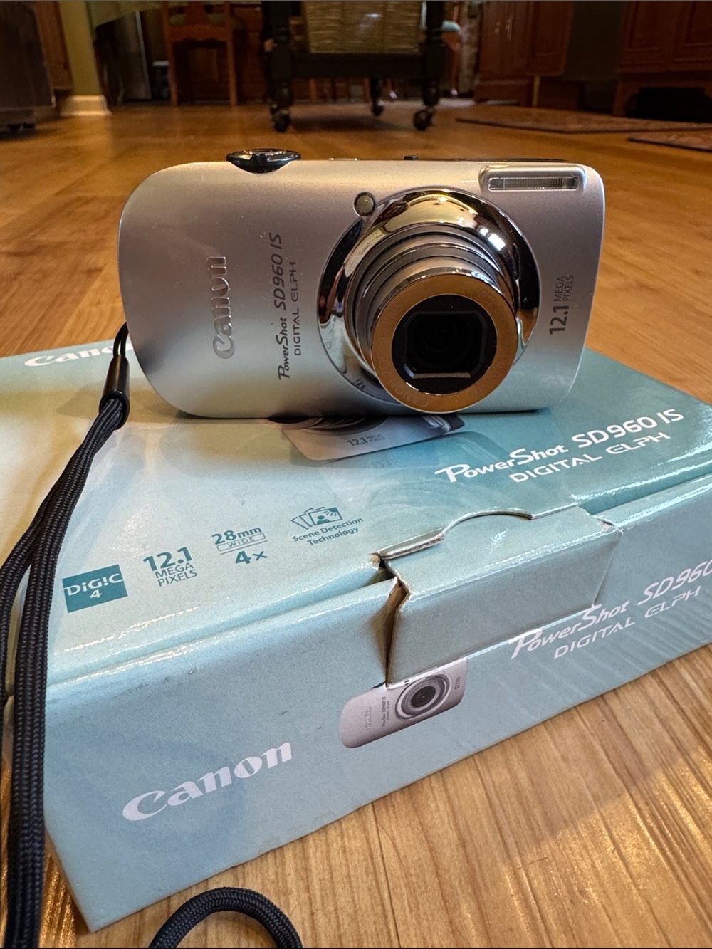 Canon PowerShot SD960 IS 12.1 MP Digital ELPH Camera Silver TESTED with Charger - Picture 13 of 15